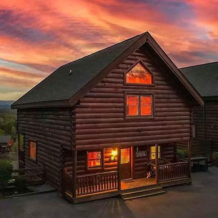 New Majestic 5 Star Amazing View, Pool, Hot Tub! Villa Pigeon Forge Buitenkant foto